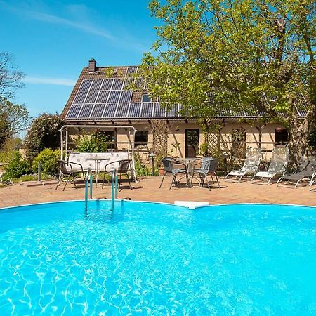 Ferienwohnung Am Walnussbaum Parchtitz Экстерьер фото