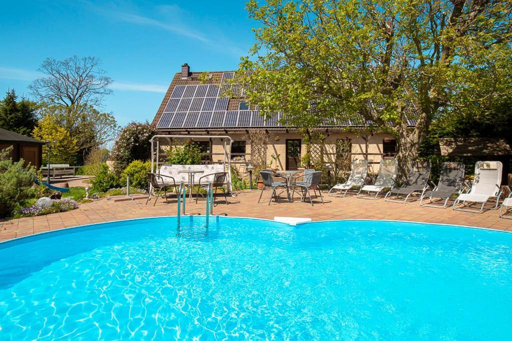 Ferienwohnung Am Walnussbaum Parchtitz Экстерьер фото